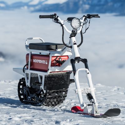 Activité winter Hiking & Electric Snowmobile Tour à La Plagne avec ELPRO
